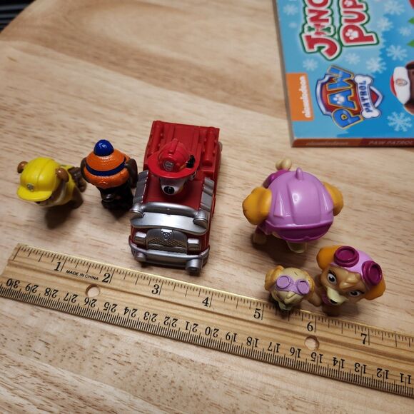 Paw Patrol Jungle Pups Book & Figurines Lot – Kids Toy Bundle - Picture 3 of 4